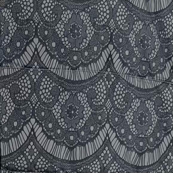 Tribal Black & Gray Lace Print Faux Fur Women's Puffer Vest NWOT Size L - Picture 7 of 12